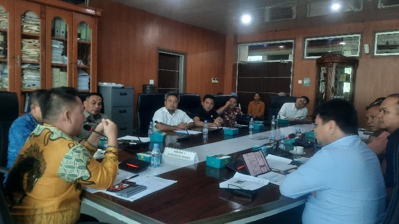 RAPAT: Rapat Dengar Pendapat (RDP) di Komisi I DPRD Kota Medan, Senin&nbsp;(7/1/2025).