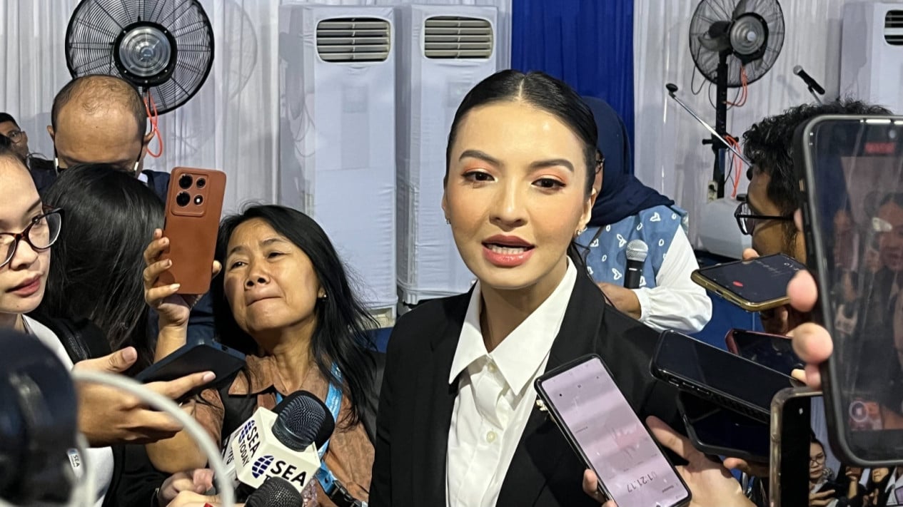 Raline Shah diangkat menjadi staf khusus Menkondigi. Profil Raline yang keluarga besarnya berasal dari Medan,&nbsp;Sumatera&nbsp;Utara.