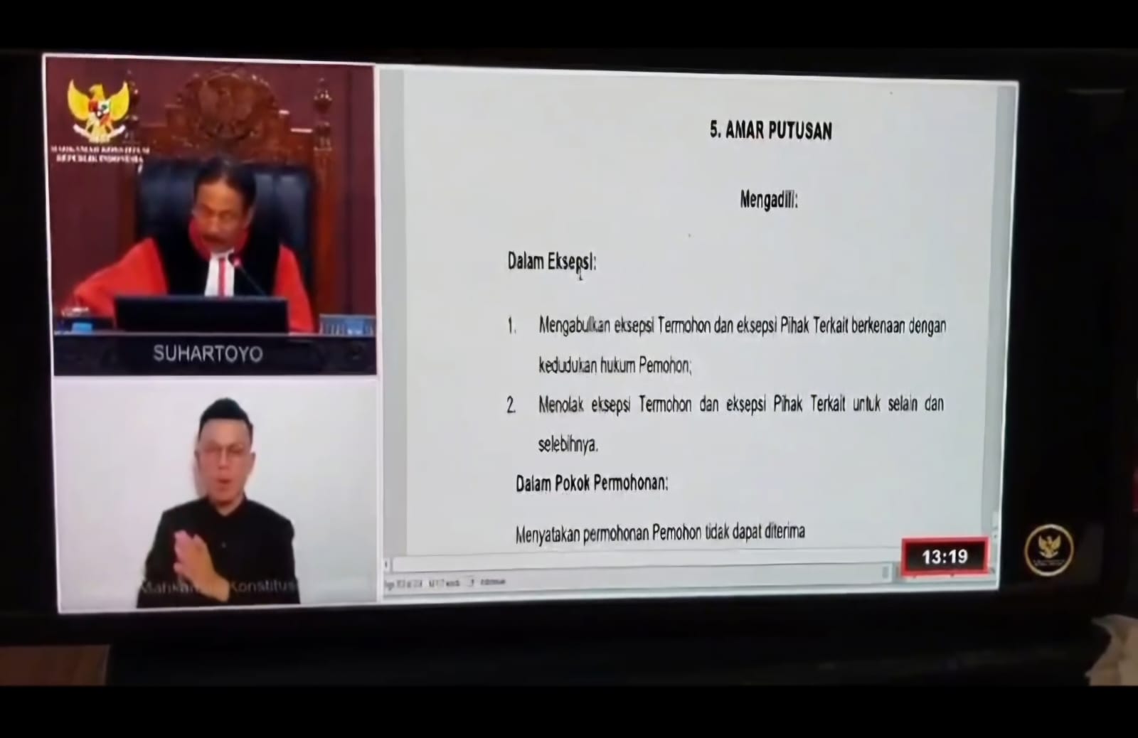 PUTUSAN: Hakim MK RI menolak gugatan Pasangan Rida-Rani pada sidang PHPU Pilkada Medan. ISTIMEWA/SUMUT POS