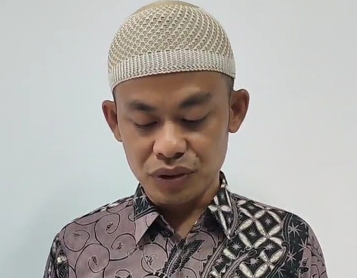 Ayah korban kekerasan, Dede Siregar saat memberikan keterangannya melalui video yang diunggah di&nbsp;media&nbsp;sosial.