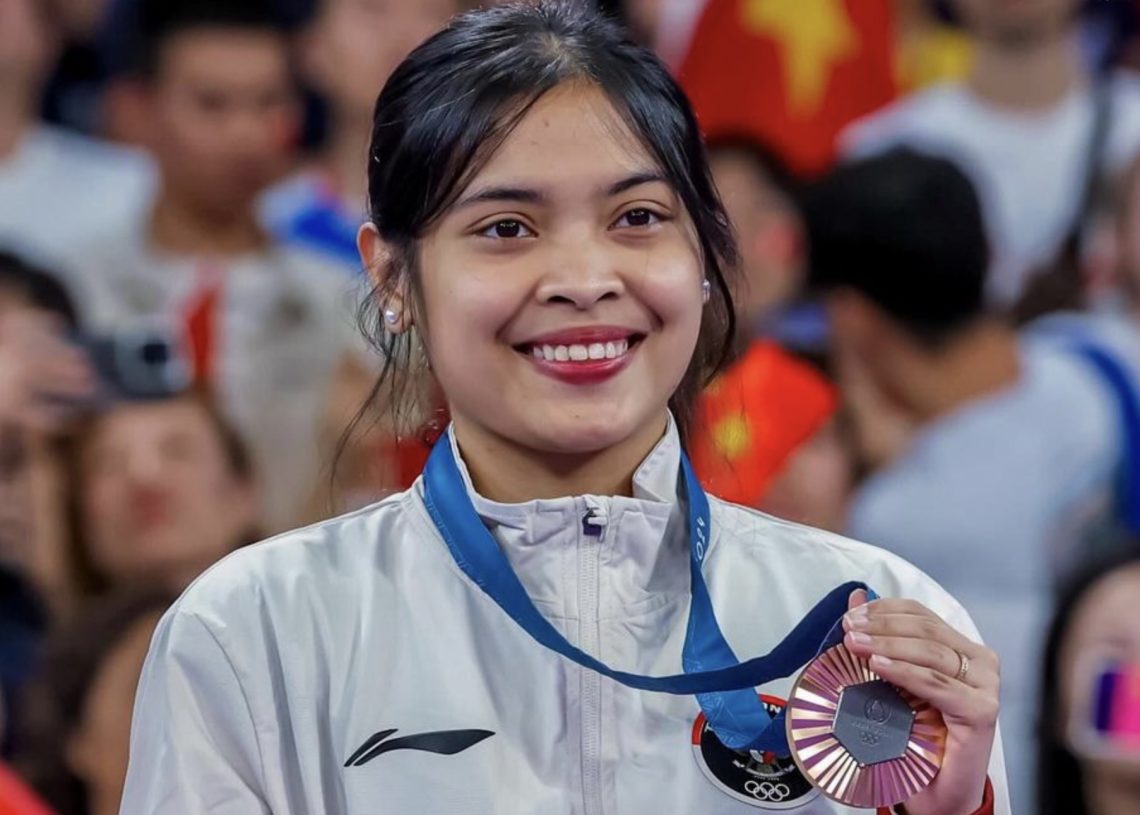 Tunggal Putri Indonesia, Gregoria Mariska Tunjung saat menerima medali Perunggu Olimpiade 2024. (Dok: PBSI).