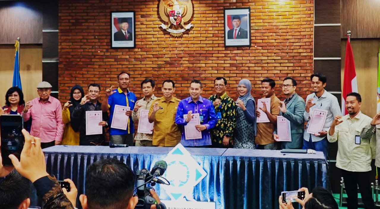 FGD: Diskusi marathon dan FGD Badan Pengelola Toba Caldera Unesco Global Geopark di Aula Toba Kampus Politeknik Pariwisata Medan, Selasa (25/2).&nbsp;(ISTIMEWA)