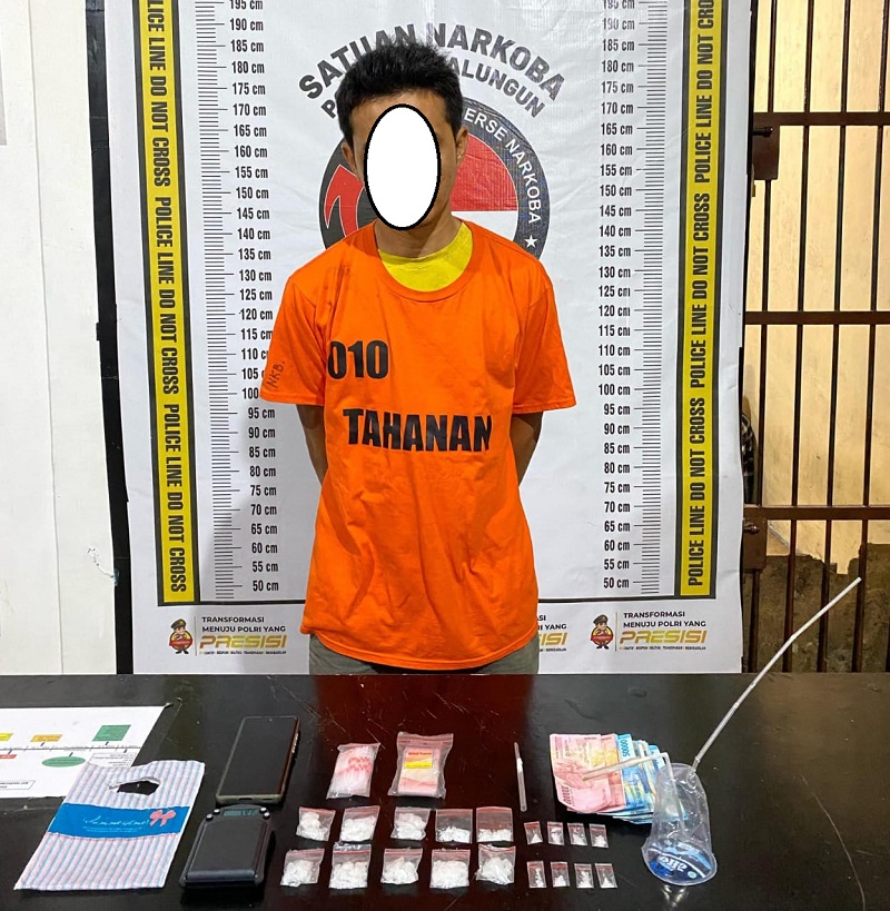 DIAMANKAN: Tersangka dan barang bukti diamankan polisi. PRA EVASI/SUMUT&nbsp;POS