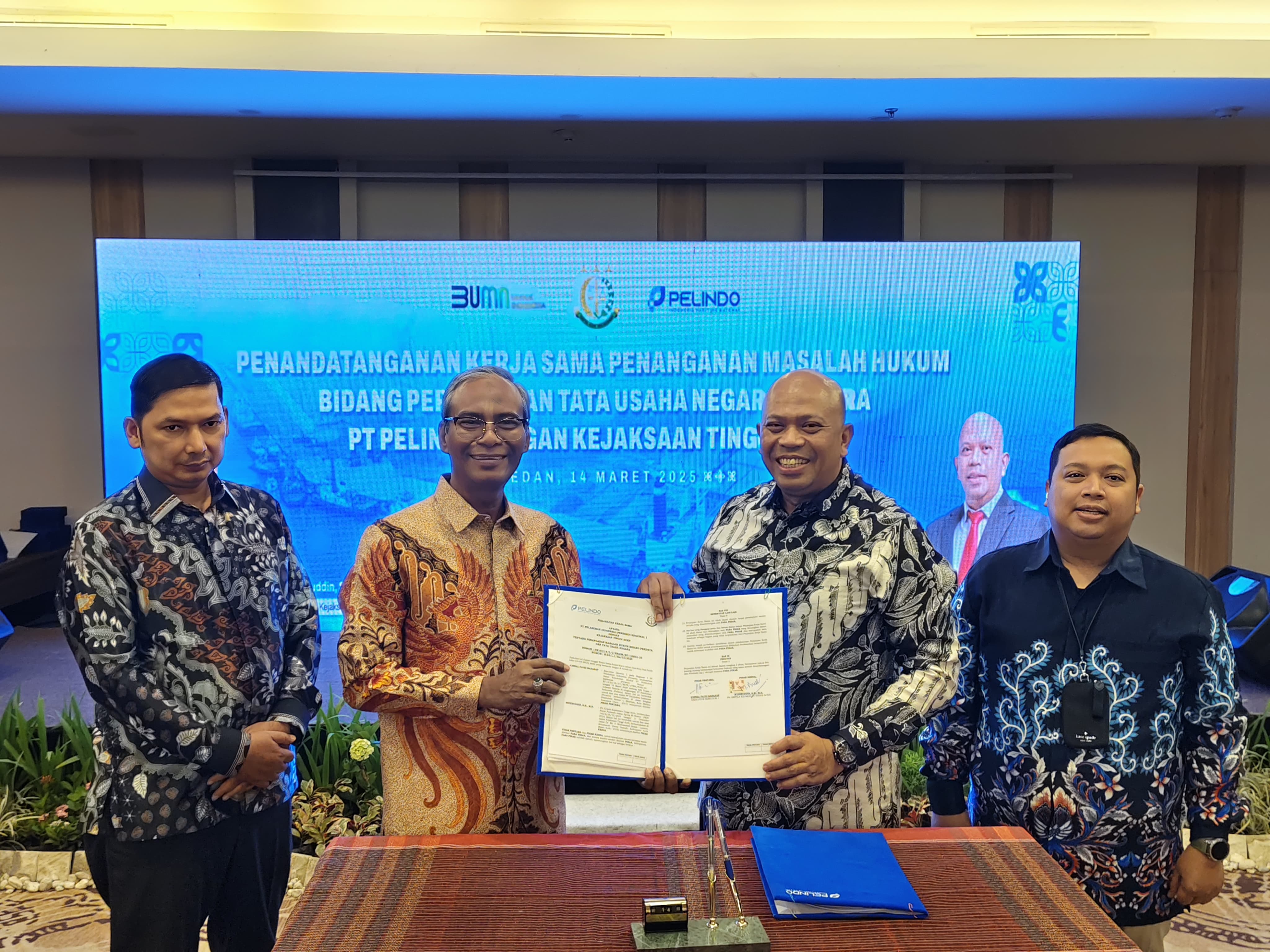 KERJA SAMA:  PT Pelabuhan Indonesia (Persero) atau Pelindo dan Kejaksaan Tinggi Aceh penandatanganan kerja sama bidaaang datun, Jumat (14/3/2025).ISTIMEWA/SUMUT POS