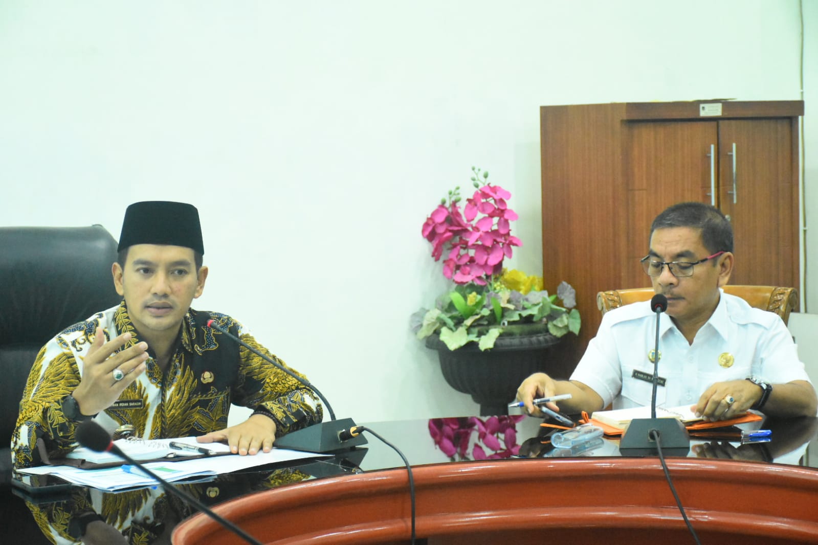 PIMPIN: Wali Kota Tebingtinggi Iman Irdian Saragih memimpin rakor bidang kesehatan bersama OPD terkait, Camat dan Lurah se Kota Tebingtinggi. istimewa/sumut pos