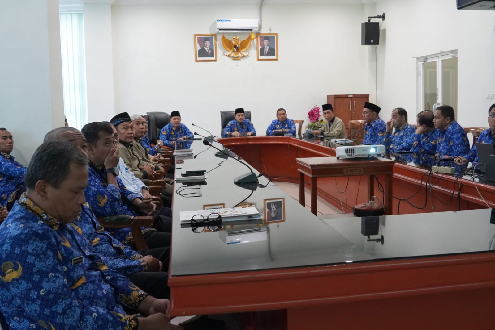 KORDINASI: Wali Kota Tebingtinggi, Iman Irdian Saragih bersama Baznas Kota Tebingtinggi rapat kordinasi pengumpulan dan penyerahan zakat ASN beragama Islam. ISTIMEWA/SUMUTPOS
