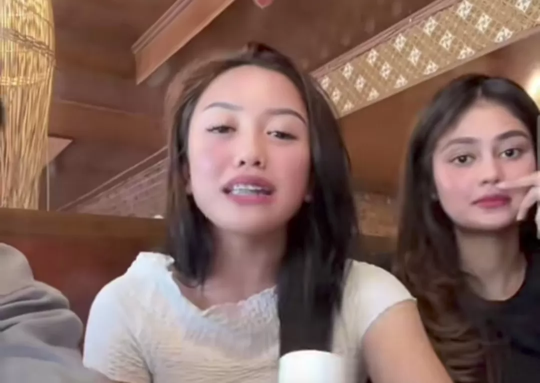 LIVE: Laura Meizani saat live di media sosial. (Dok: tiktok).