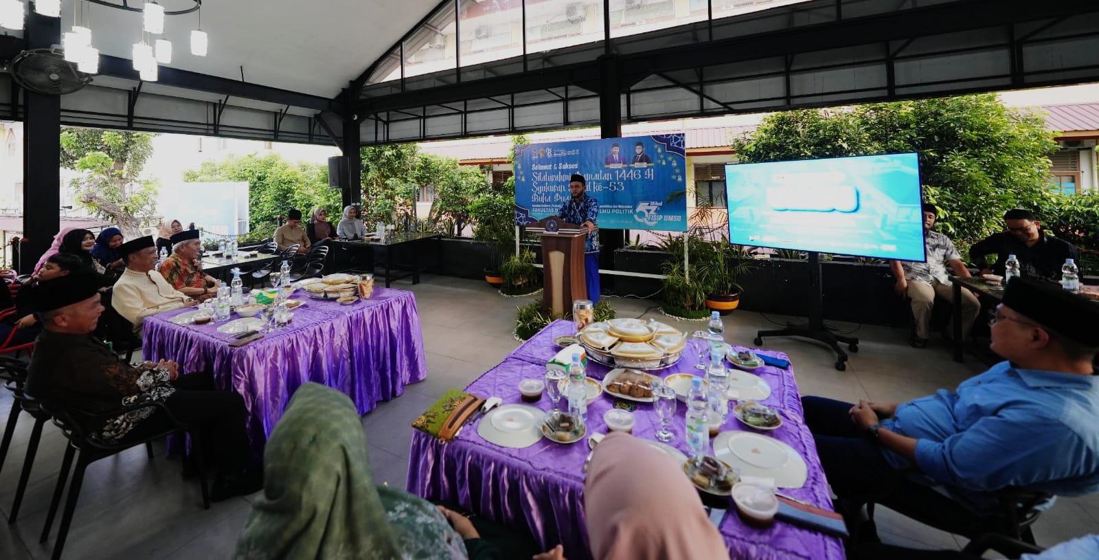 BUKA PUASA: Kegiatan buka puasa bersama di FISIP UMSU, Senin (17/3). (ISTIMEWA/SUMUT POS)