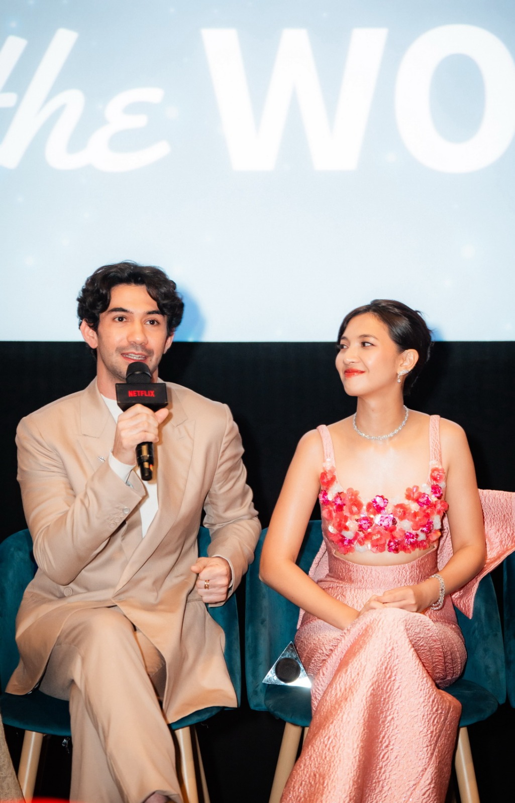 Reza Rahadian dan Sheila Dara