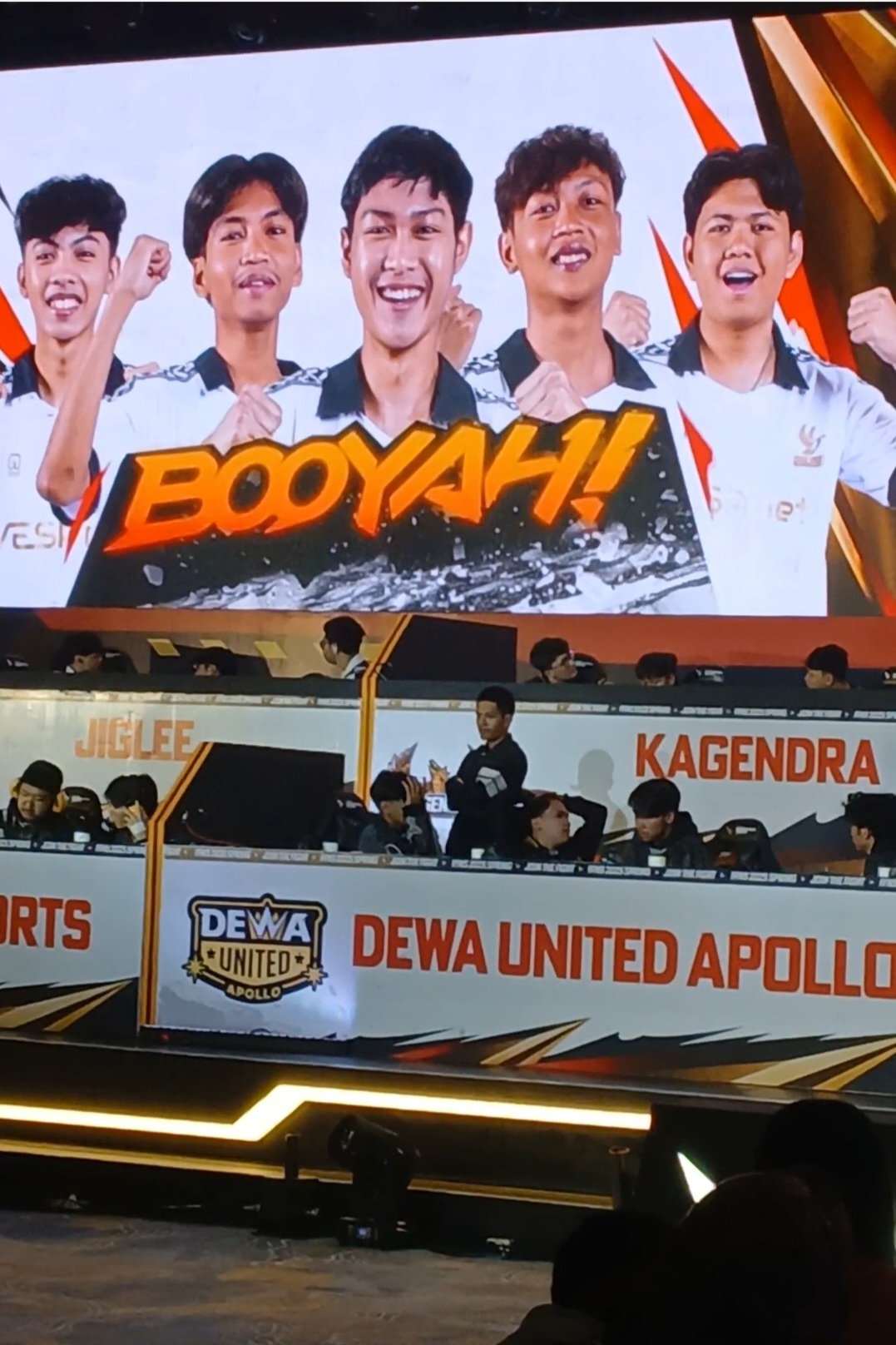 BOOYAH: Sriwijaya Esport saat meraih Booyah pada Game keenam Grand Final Free Fire Nusantara Series 2025 di Medan, Minggu (23/3/2025). (Dok: Juli Ramadhani Rambe)