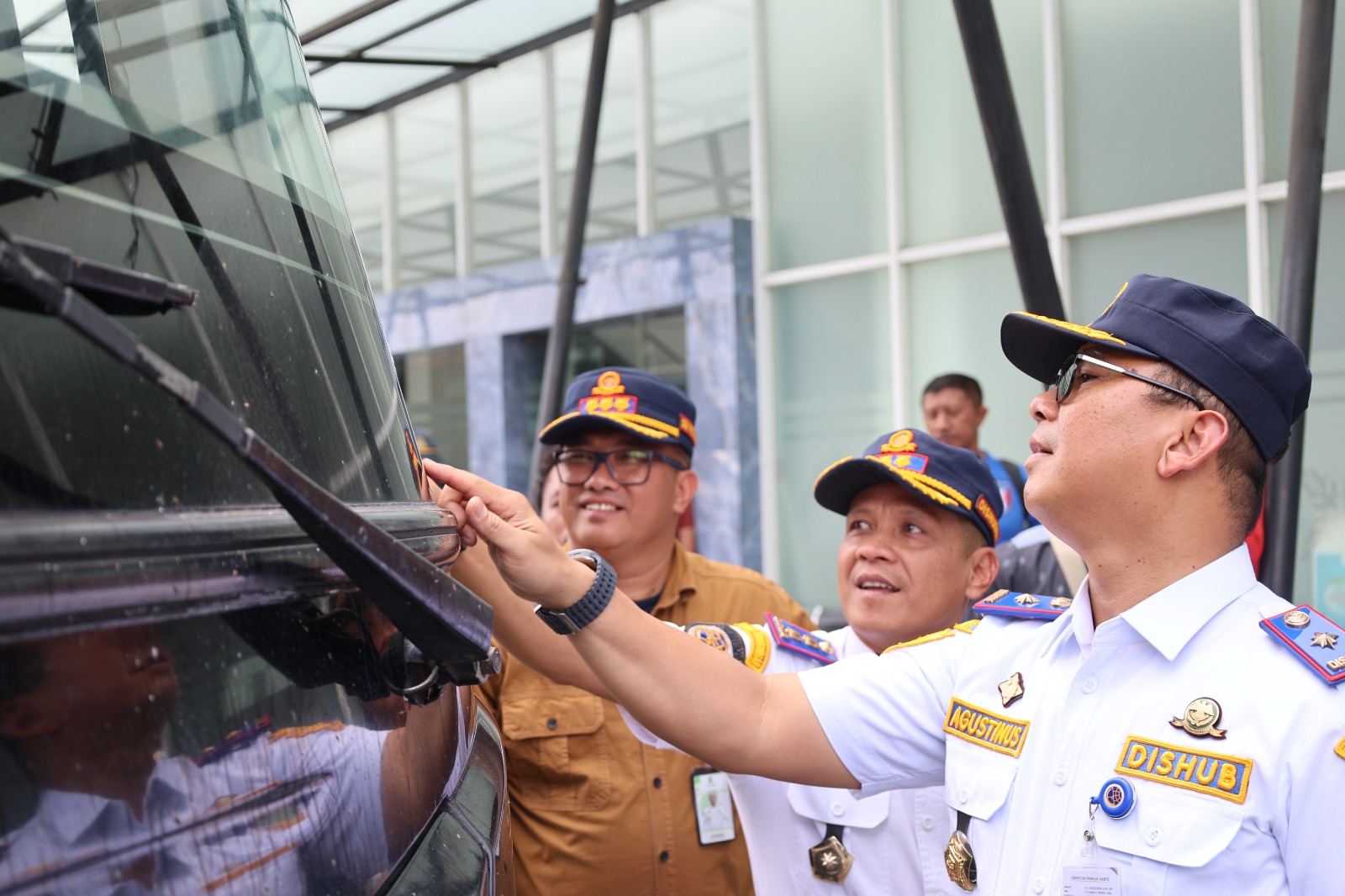 RAMPCHECK: Dishub Sumut  menggelar rampcheck dua tahap di sejumlah terminal utama dan pelabuhan penyeberangan. IKHSAN/SUMUTPOS