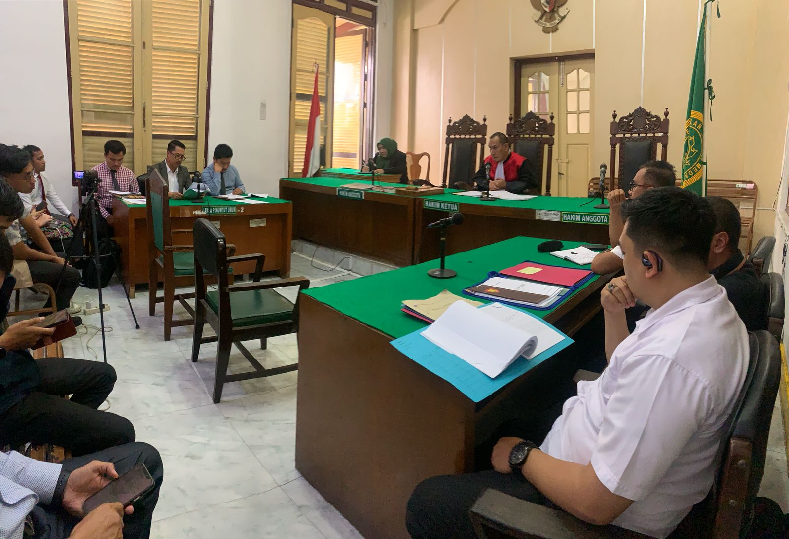 SIDANG PRAPID: PN Medan menggelar sidang perdana permohonan prapid Kompol Ramli Sembiring, Kamis (10/4). AGUSMAN/SUMUT POS