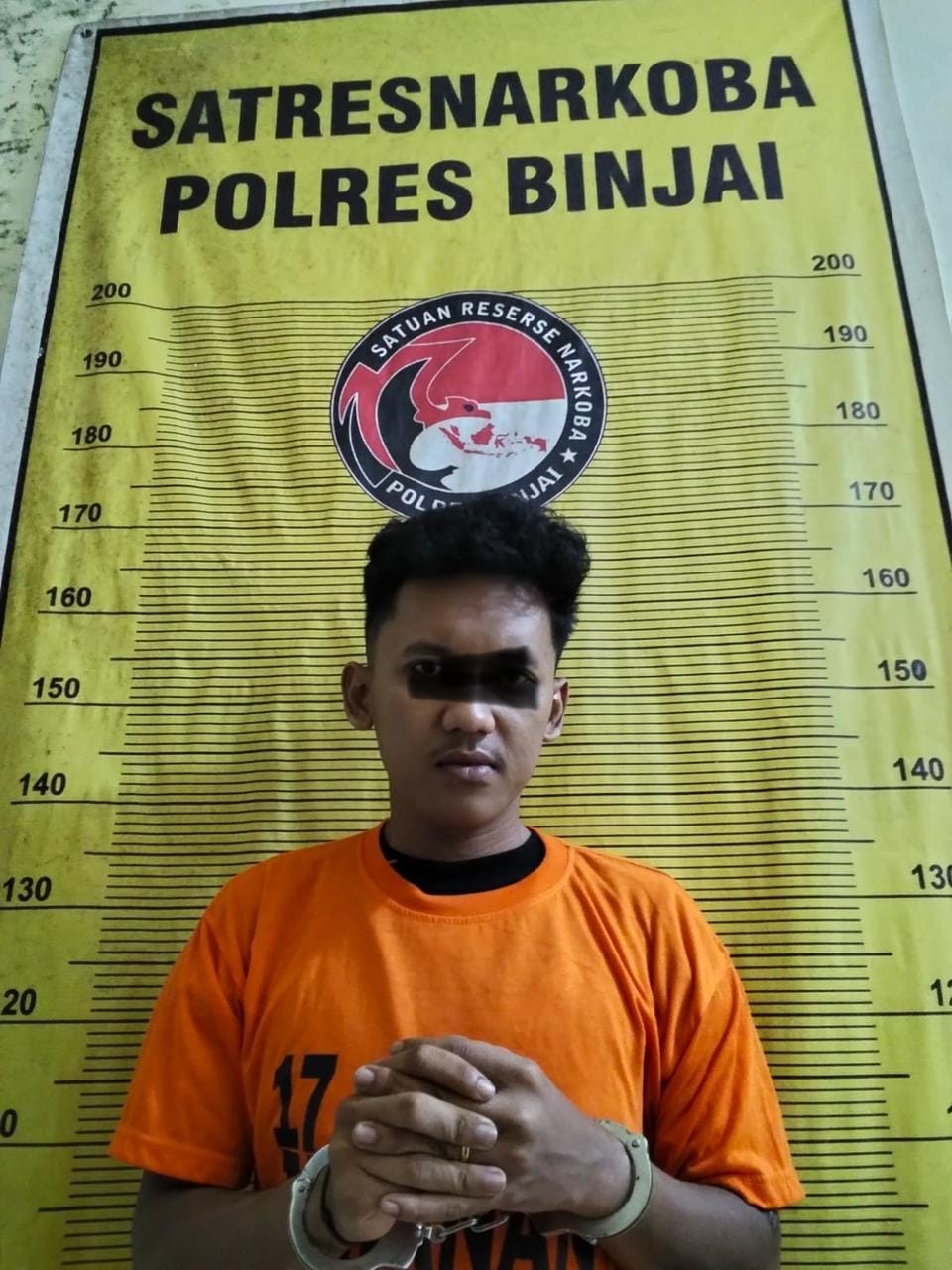 Humas Polres Binjai/Sumut Pos DITANGKAP: Tersangka berinisial FSL,  yang ditangkap Polres Binjai karena bawa pil ekstasi.