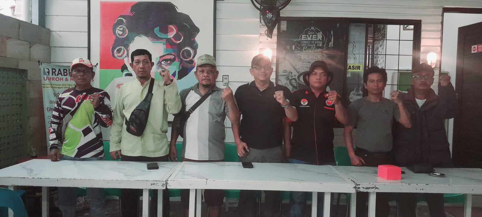 TEMU PERS: GARANSI saat menggelar temu pers, di De Empatbelas Coffee Medan, Kamis (24/4) sore. Dewi Syahruni Lubis/Sumut Pos