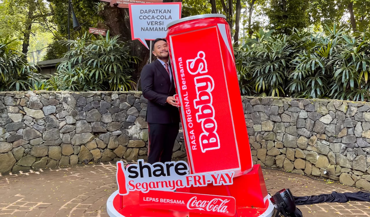 Kampanye ikonik &lsquo;Share a Coke&rsquo; kembali hadir dengan pengalaman brand terbaru yang lebih baik dan inovatif.