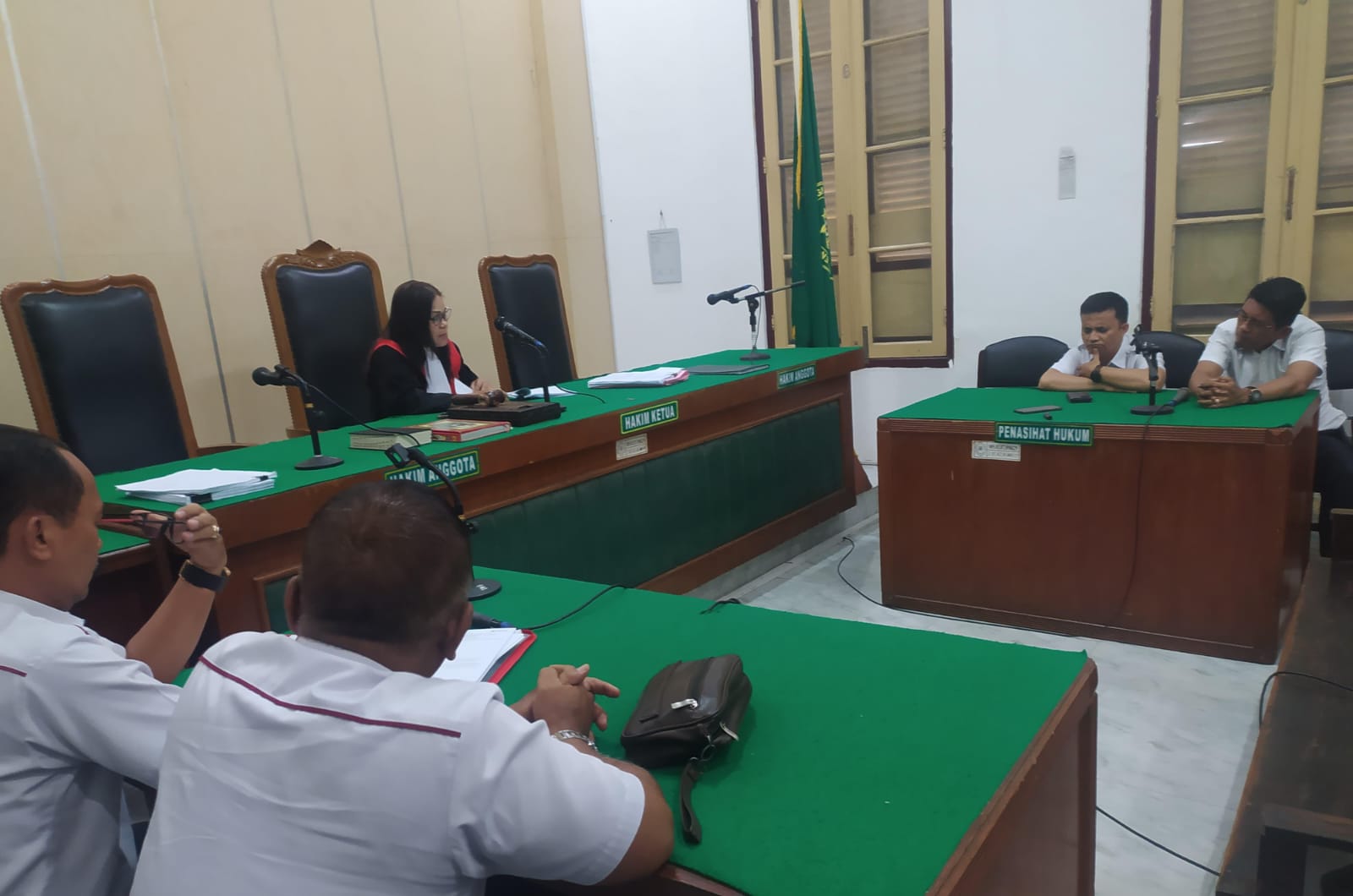 PUTUSAN: Hakim tungggal membacakan putusan gugatan prapid yang diajukan Sutanto di PN Medan, Senin (28/4/2025).FOTO: AGUSMAN/SUMUT POS