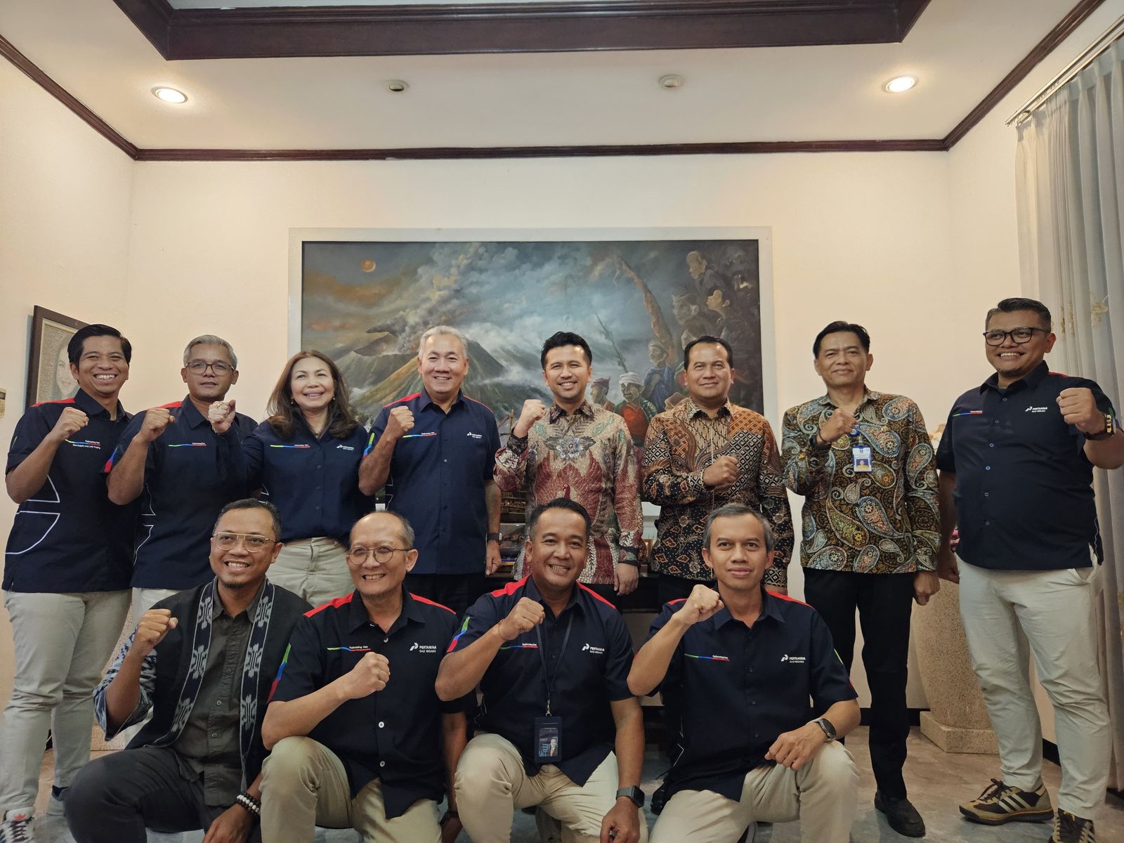 Direktur Utama PGN, Arief S. Handoko didampingi Direktur Komersial PGN Ratih Esti Prihatini beserta jajaran bersilaturahim ke Wagub Jatim Emil Elestianto Dardak di Surabaya pada Kamis (8/5/2025).