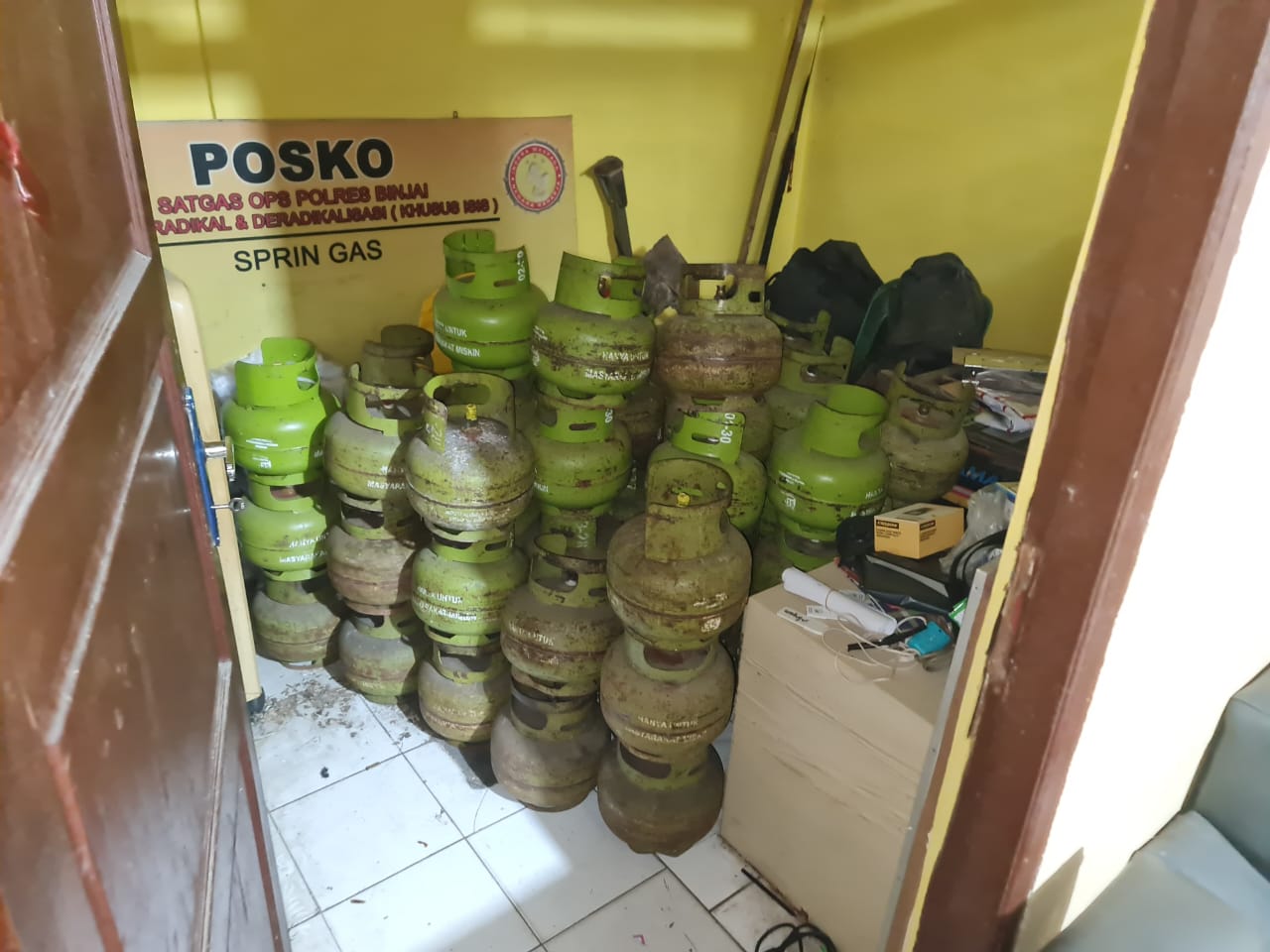 DISITA: Barang bukti tabung gas yang disita dari pelaku H.Humas Polres Binjai/Sumut Pos