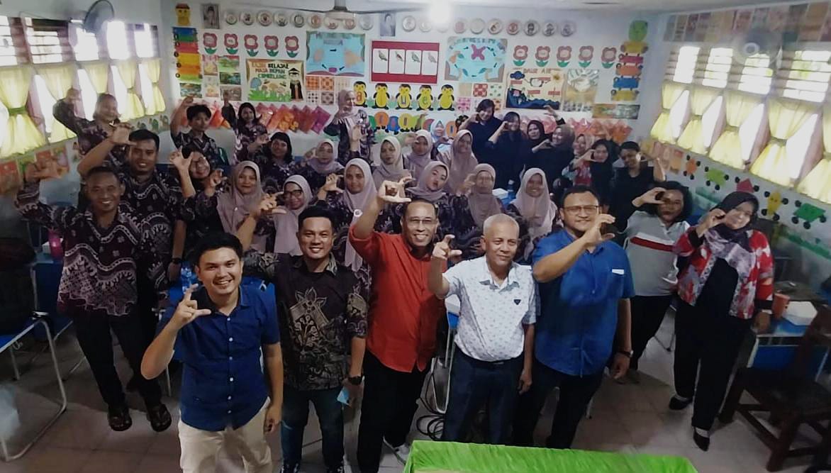 UNIMED: Pengabdian kepada Masyarakat (PkM) Unimed pada sekolah dasar di Kelurahan Tanah Tinggi, Kota Binjai. (ISTIMEWA/SUMUT POS)