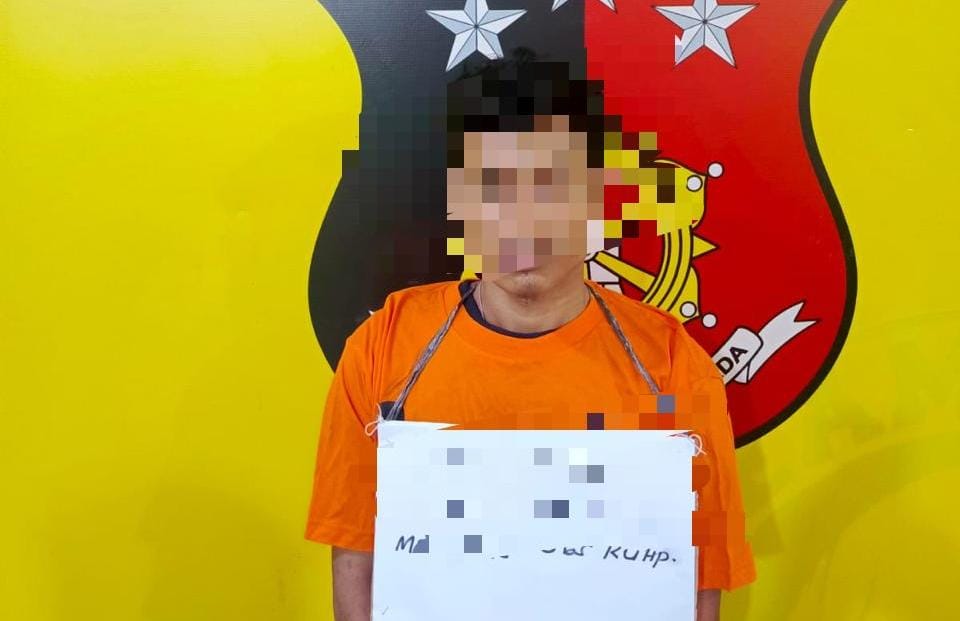 DIAMANKAN: Tersangka rampok saat diamankan. FOTO: FAJAR/SUMUT POS