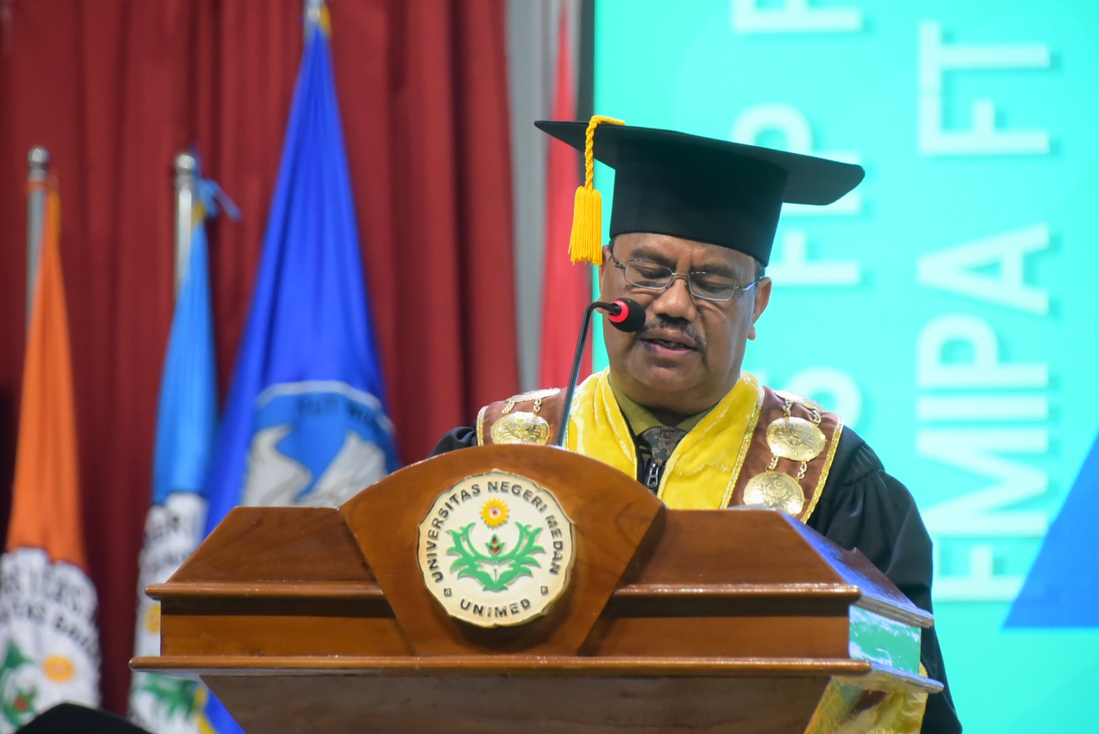 Rektor Unimed, Prof Baharuddin (Dokumen Humas Unimed)
