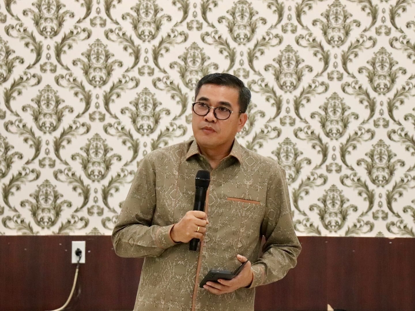 Kepala Dinas Kepala Dinas Koperasi dan UKM Sumut,  Naslindo Sirait, ISTIMEWA/SUMUT POS