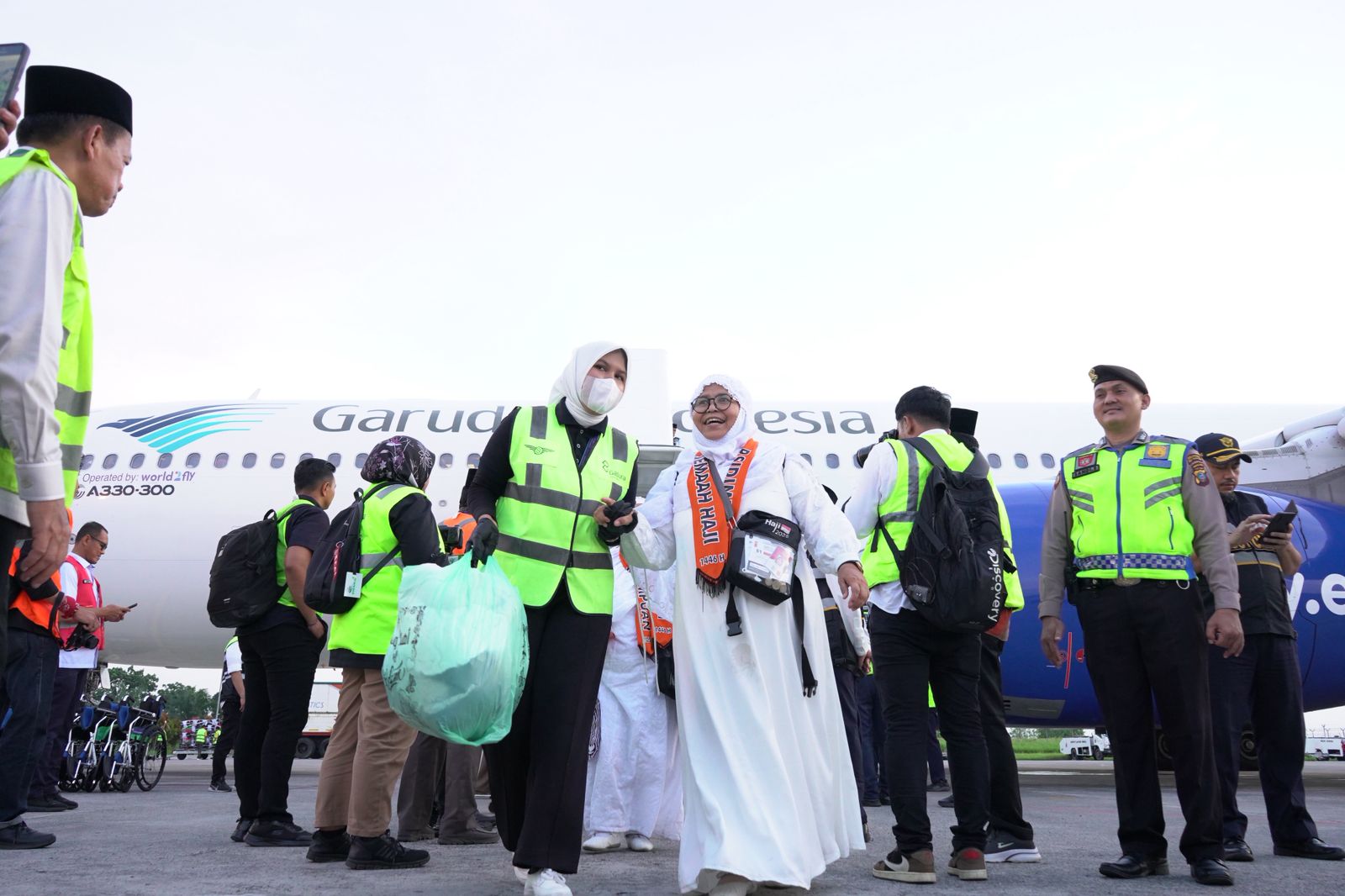 TIBA: Jamaah Haji Kloter 1 Asal Padangsidimpuan Tiba di Tanah Air, Kamis (12/6). Istimewa/Sumut Pos
