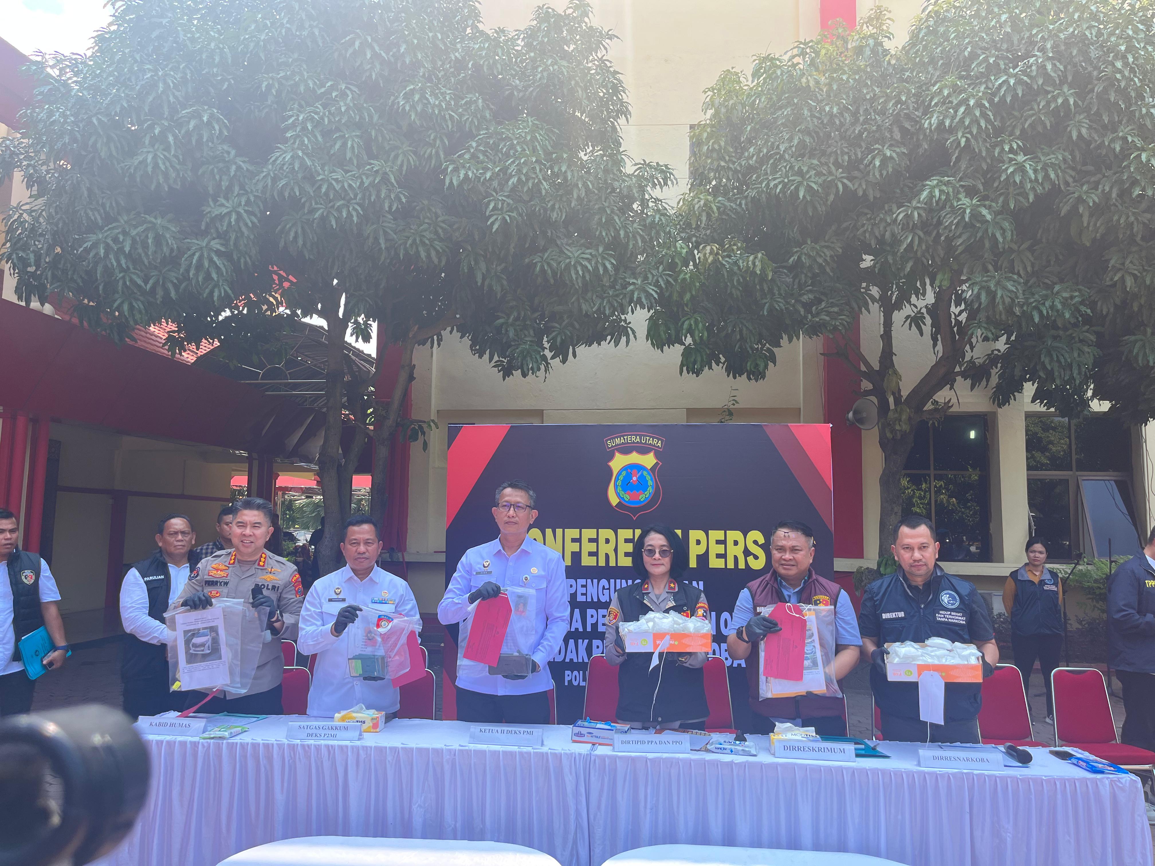 TPPO: Polda Sumut bersama Kemenkopolkam RI dan Bareskrim Polri saat menggelar Konferensi Pers pengungkapan TPPO dan peredaran narkoba, di Mapolda Sumut, Kamis (19/6). Sumut Pos/Dokumen Pribadi