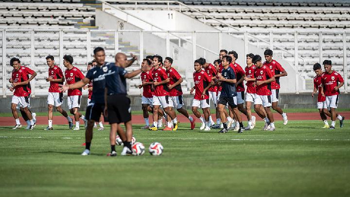 LATIHAN: Timnas Indonesia U-23 saat melakukan pemusatan latihan fisik jelang piala AFF. (Dok: PSSI)