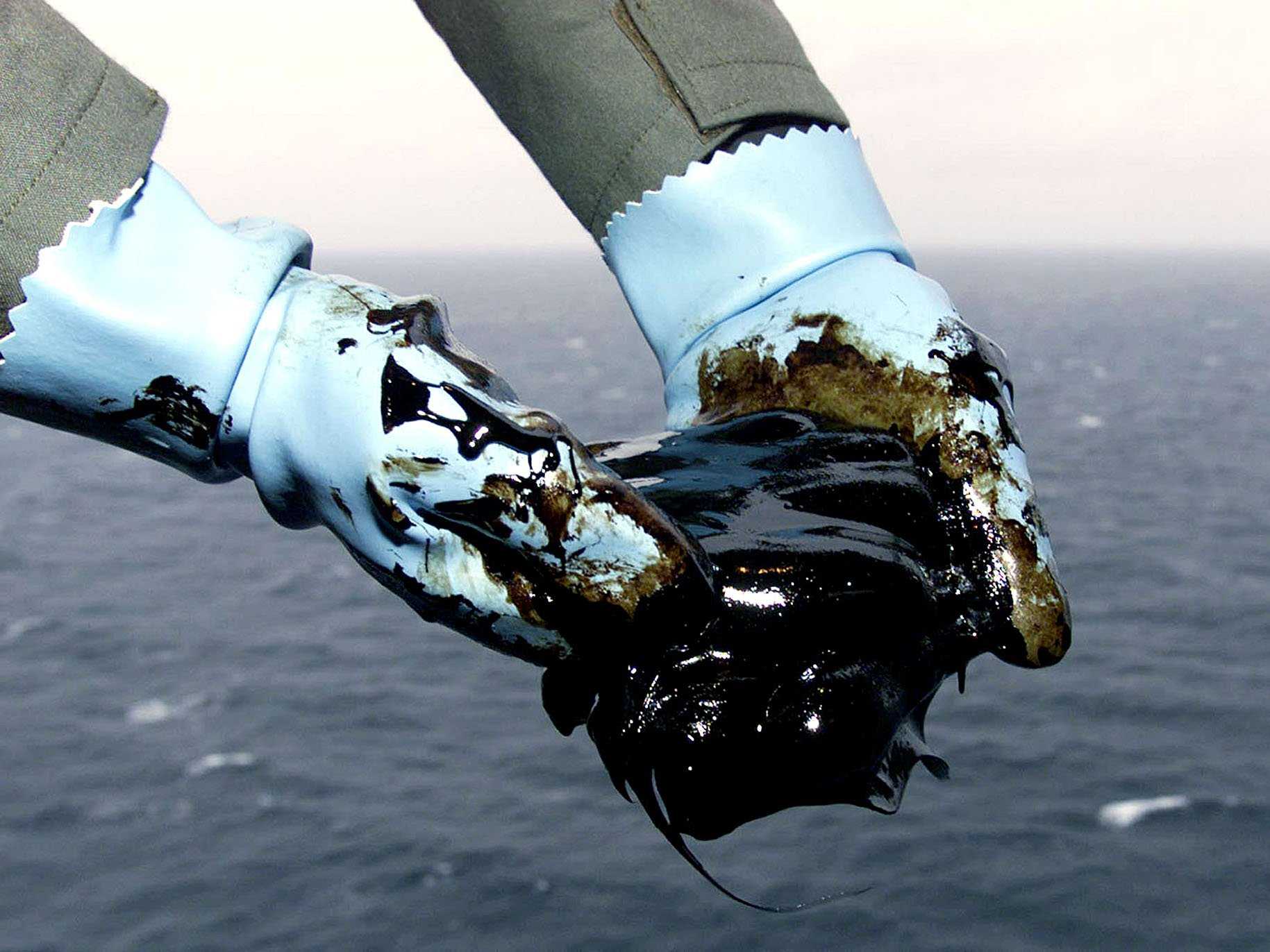 Ilustrasi minyak mentah.