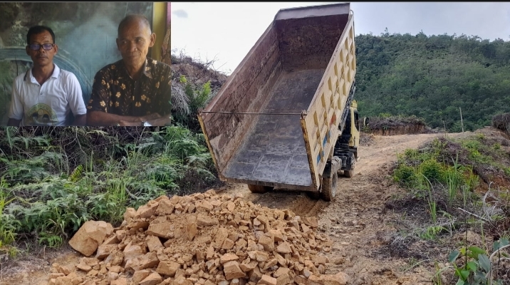 JALAN: Warga Harjoran bergembira karena akses jalan telah dibuat.