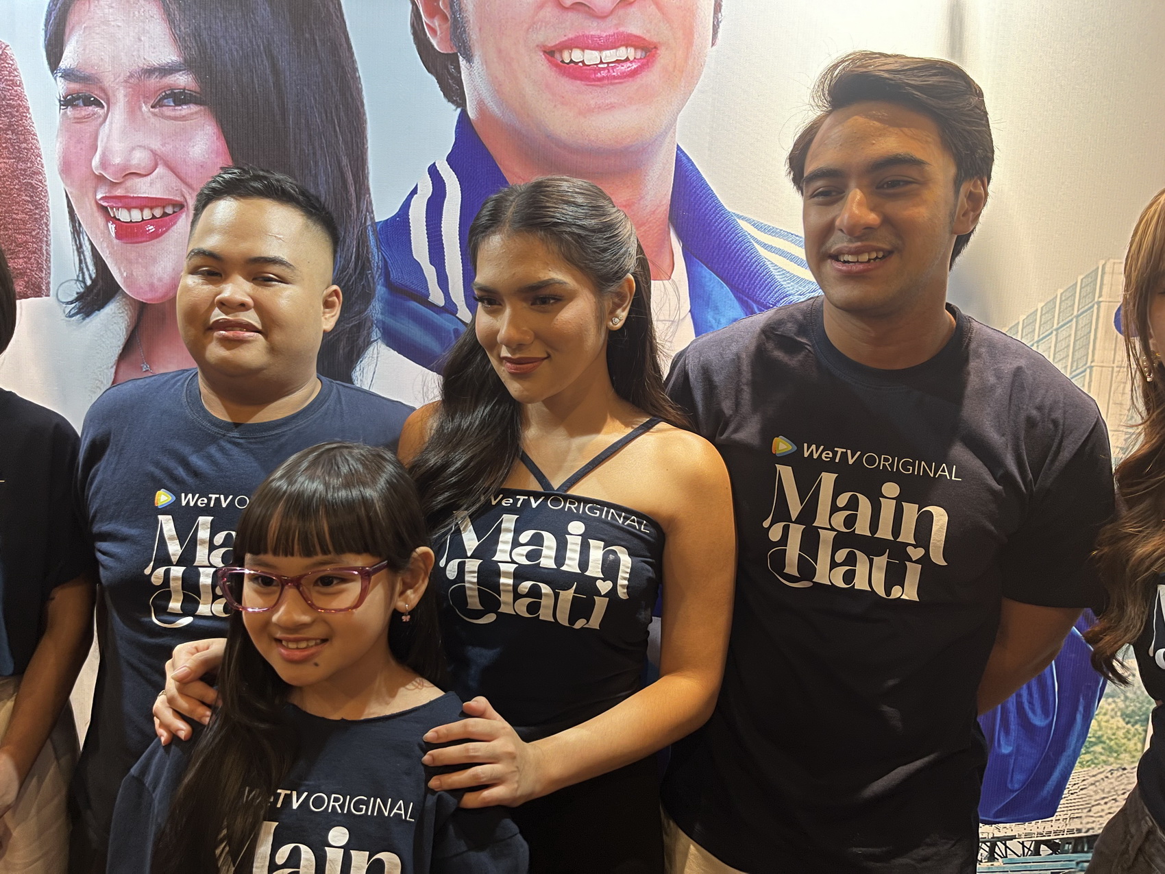 TAYANG MULAI 27 JUNI: Pemain series Main Hati saat konferensi pers di kawasan Sudirman, Jakarta Pusat, Senin (23/6). foto : Shafa Nadia/jawa pos