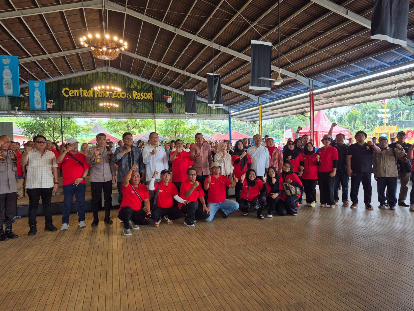 Acara Family Gathering Persatuan Wartawan Indonesia (PWI) Sumatera Utara tahun 2025 yang digelar Kamis (26/06/2025), di Central Park Zoo & Resort, Pancur Batu, Kabupaten Deli Serdang.