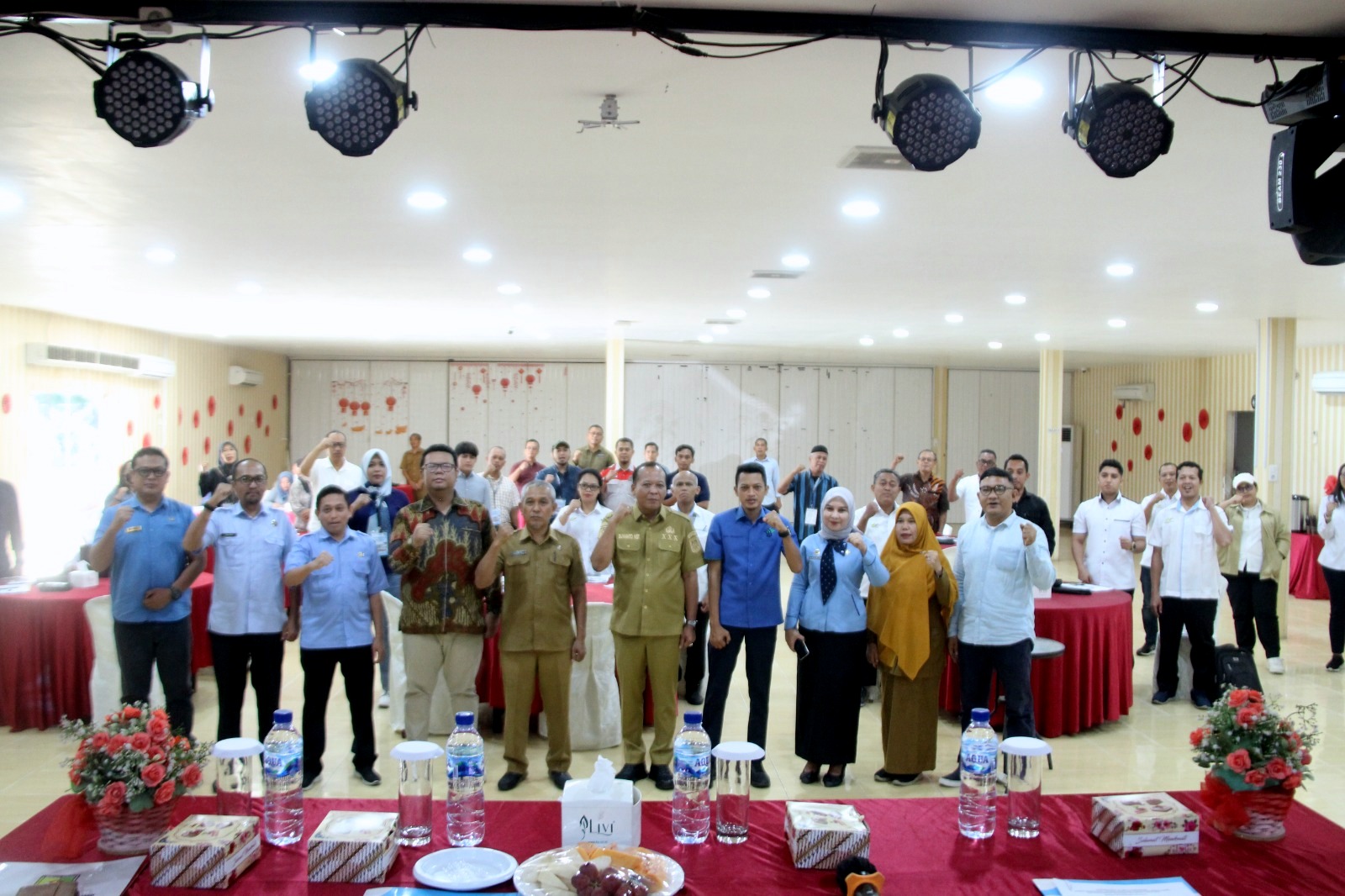 BIMTEK: Sekdakab Sergai Suwanto Nasution Bersama  pimpinan OPD dan peserta beserta bimtek di Perbaungan.