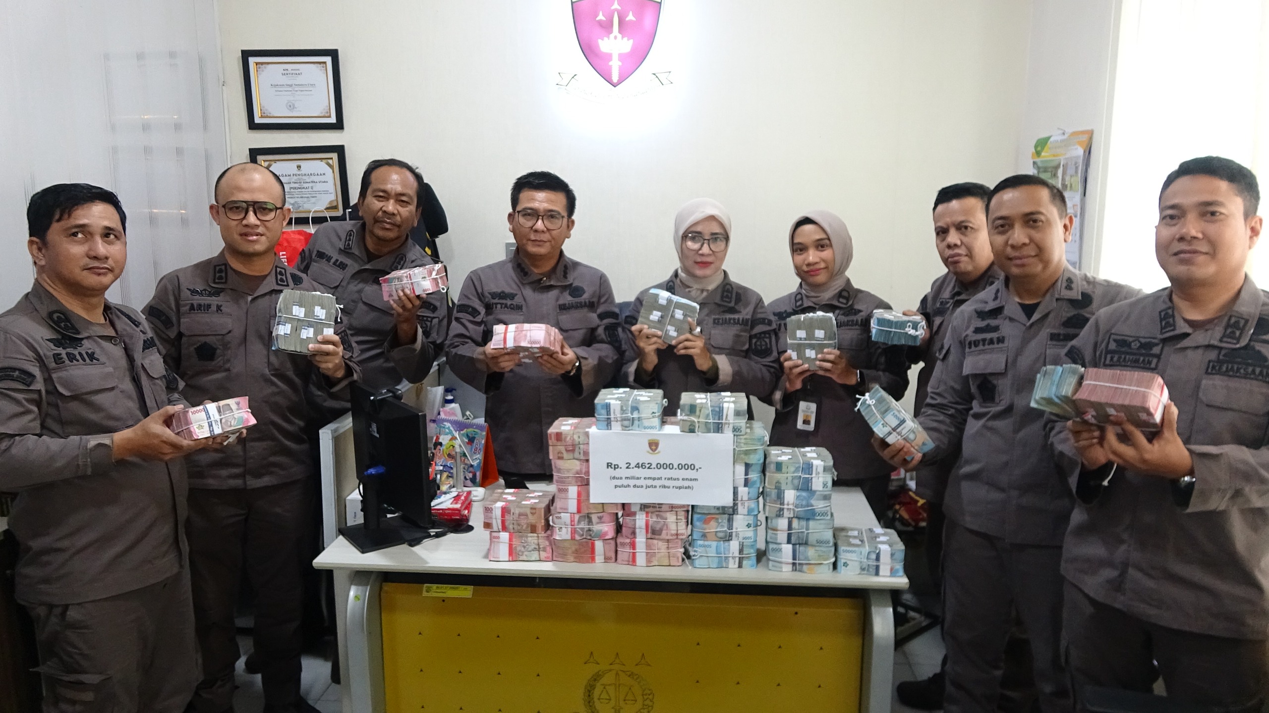TERIMA: Kejati Sumut kembali menerima penitipan pengembalian kerugian negara dari mantan Kadis PMD Kota Padangsidimpuan.