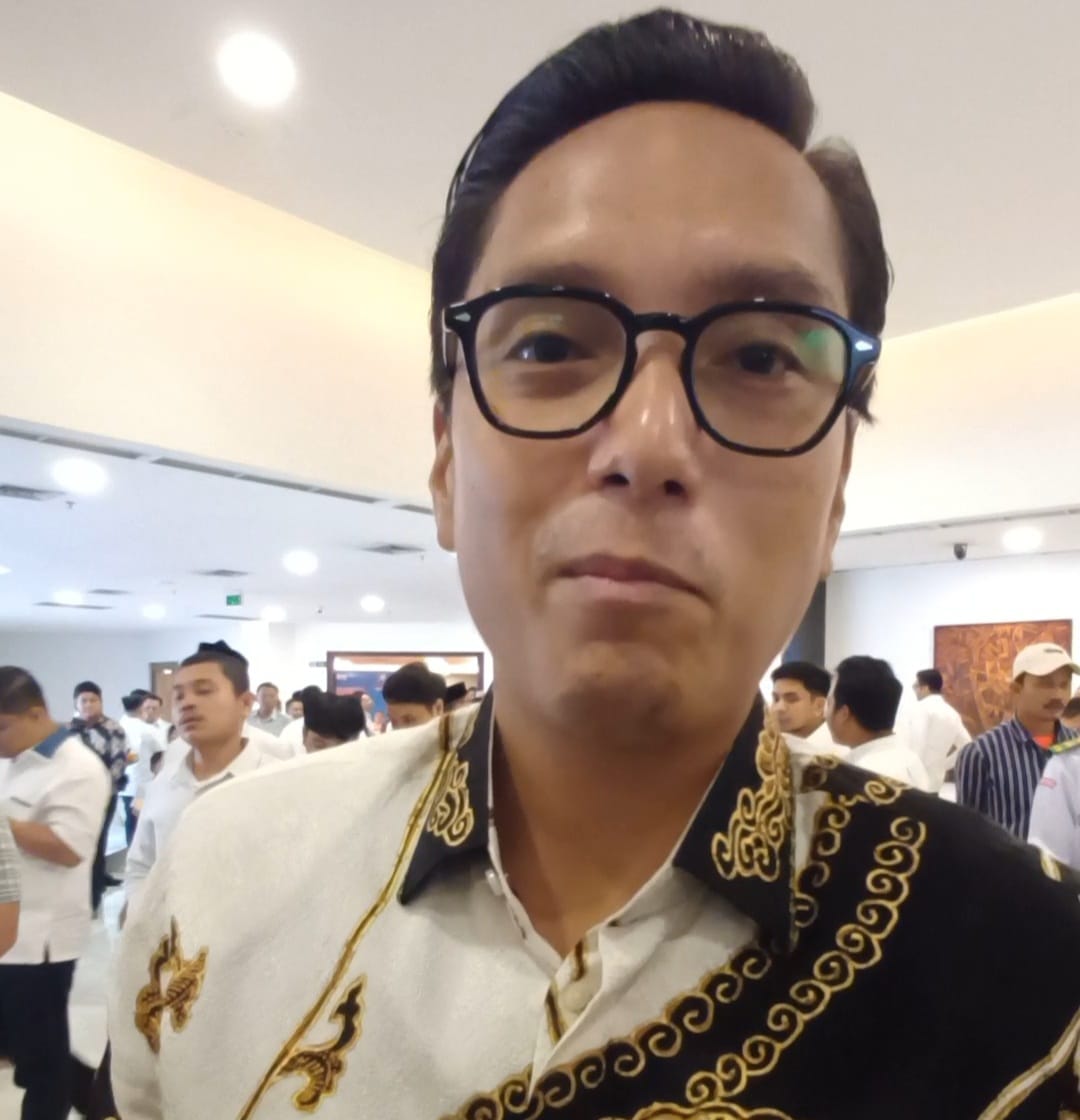 Wali Kota Medan, Rico Waas saat memberikan keterangan.