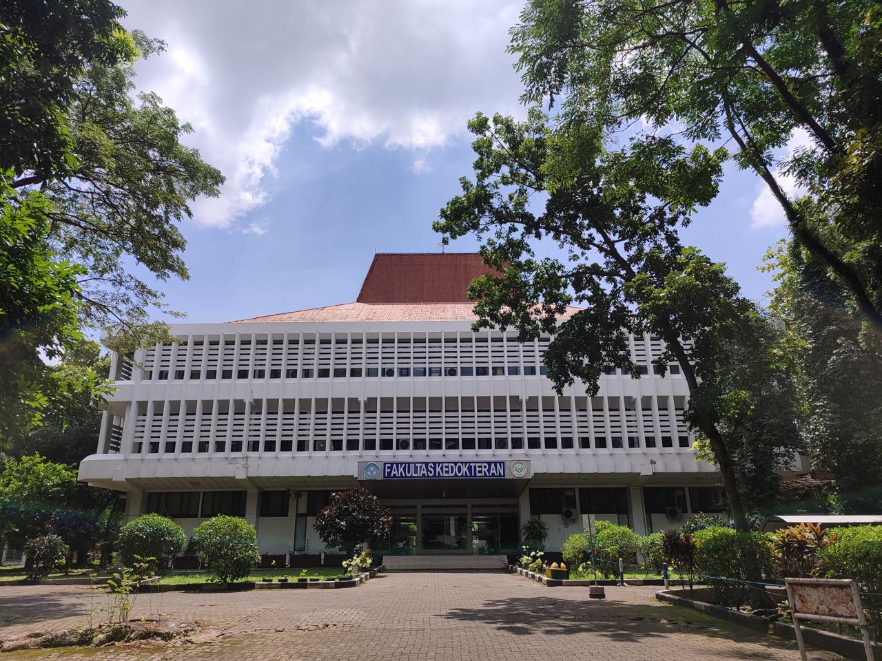 RESMI: Gedung Fakultas Kedokteran Universitas Negeri Medan (Unimed). Unimed resmi memiliki Fakultas Kedokteran (FK) setelah keluar SK Mendiktisaintek Nomor: 493/B/O/2025, tentang Izin Pembukaan Prodi.