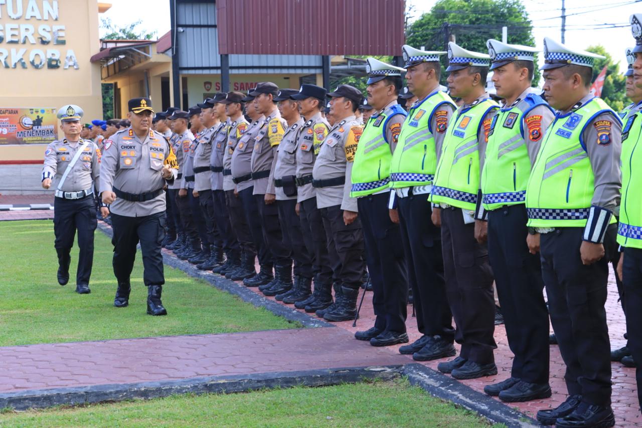OPERASI PATUH: Kapolres Labuhanbatu Pimpin Apel Gelar Pasukan dimulainya Operasi Patuh Toba 2025.