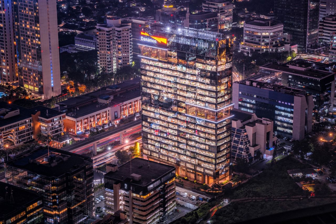 Gedung PT Bank Danamon Indonesia Tbk (Danamon). Foto : Dok Danamon