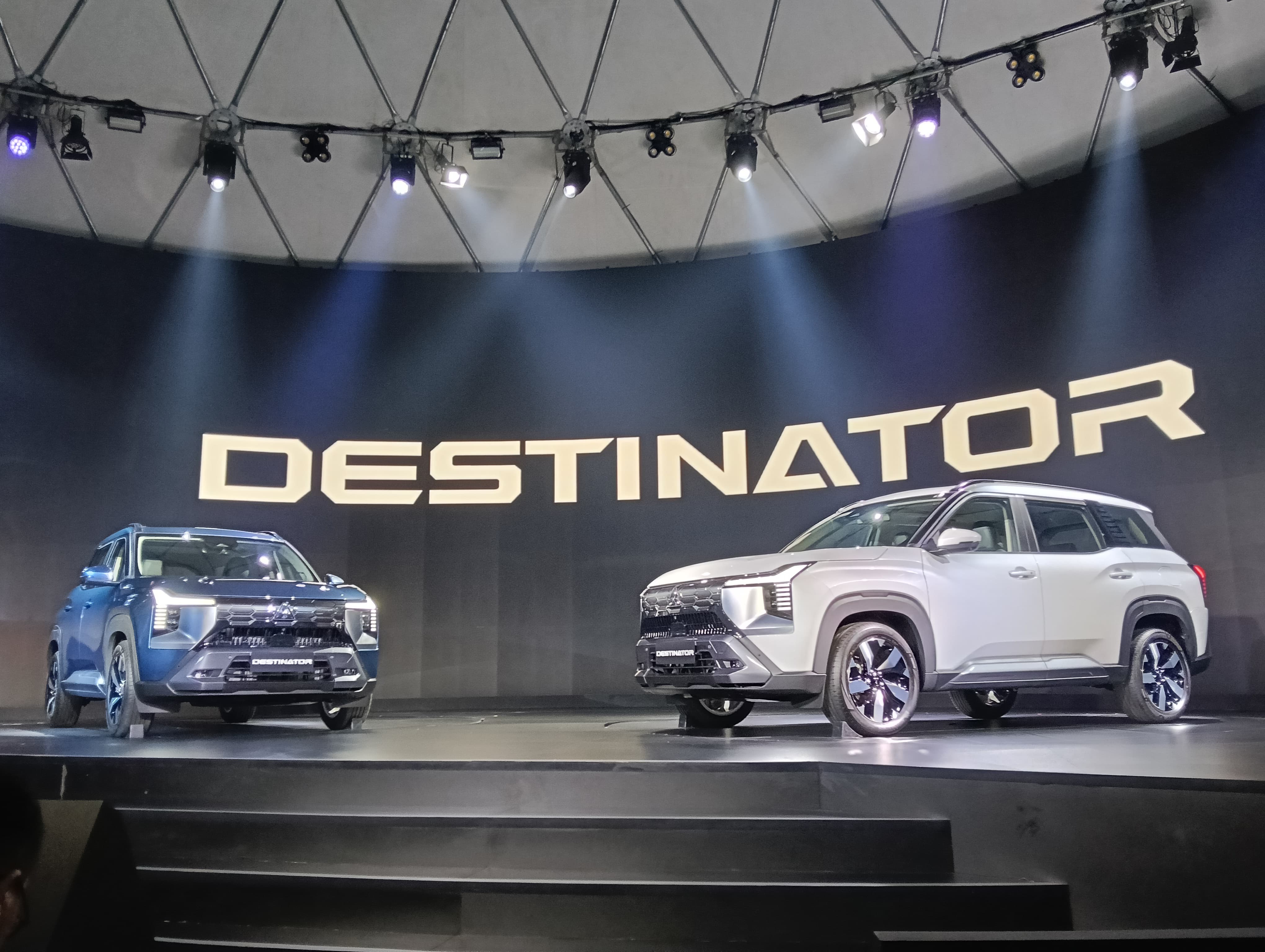DILUNCURKAN: Mitsubishi All-New Destinator segera mengaspal usai diluncurkan, Kamis (17/7/2025)