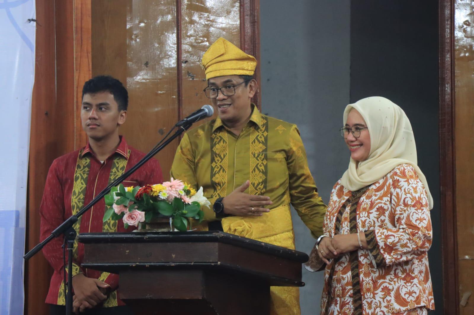 PISAH SAMBUT: Kajari Binjai yang baru, Iwan Setiawan saat dalam kesempatan pisah sambut di Pendopo Umar Baki. (Dok: Diskominfo Binjai/Sumut Pos)