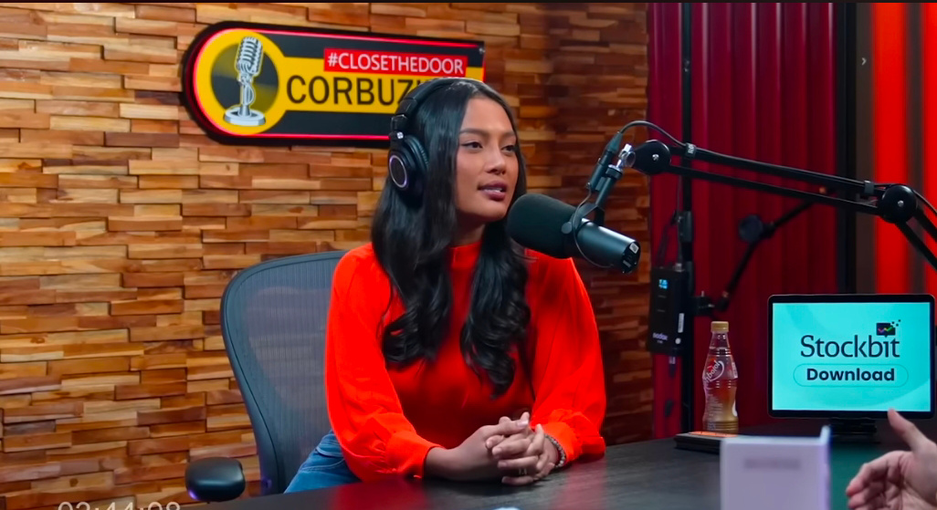 Artis Erika Carlina dalam podcast Deddy Corbuzier.(Foto : Podcast Deddy Corbuzier)