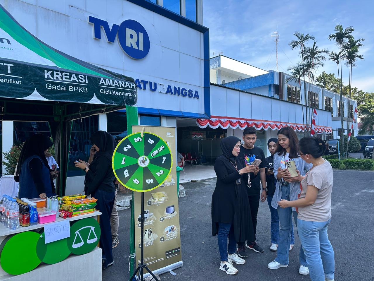 Pegadaian Kanwil I Sumut-Aceh menggelar Bazar Gerakan Pangan Murah yang diselenggarakan dalam rangka menyambut Hari Ulang Tahun ke-80 Republik Indonesia dan HUT ke-63 Televisi Republik Indonesia.