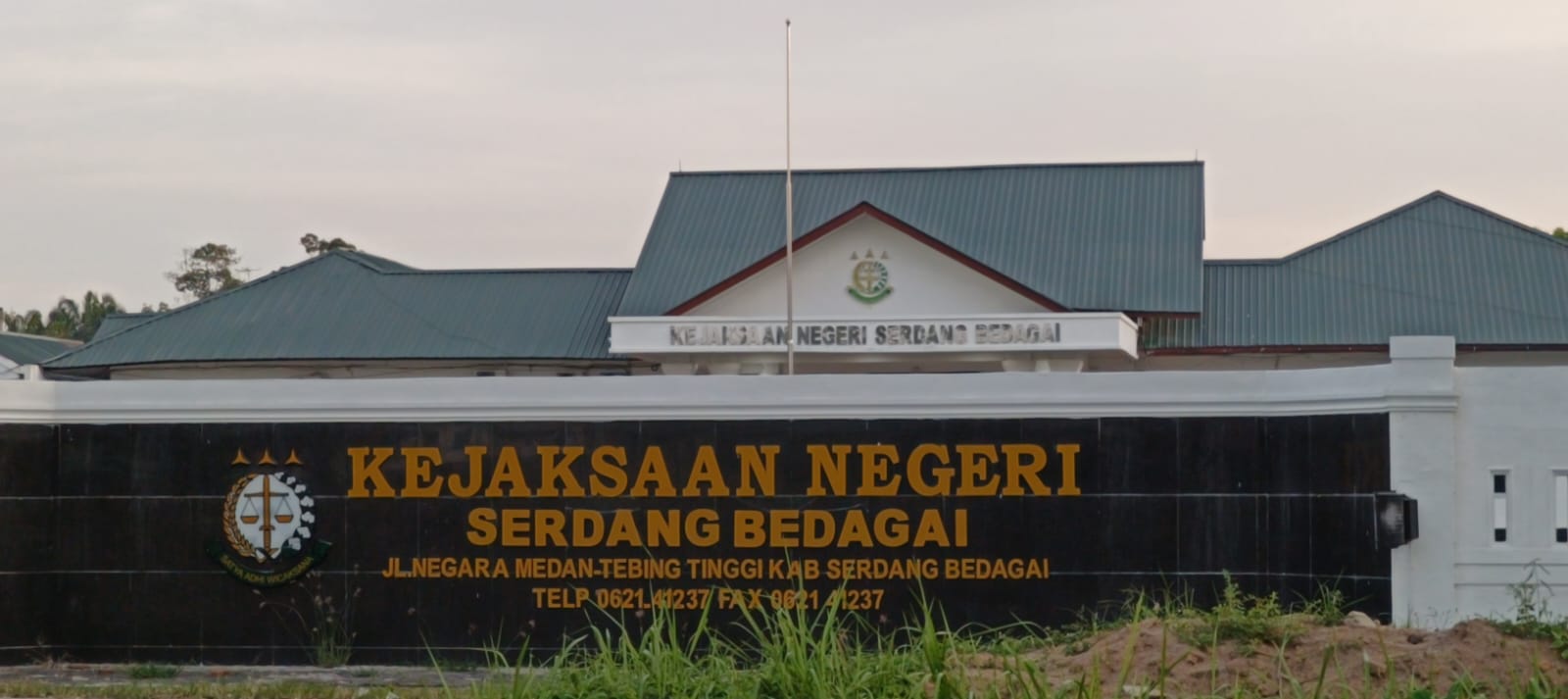 Kantor Kejaksaan Negeri Sei Rampah.