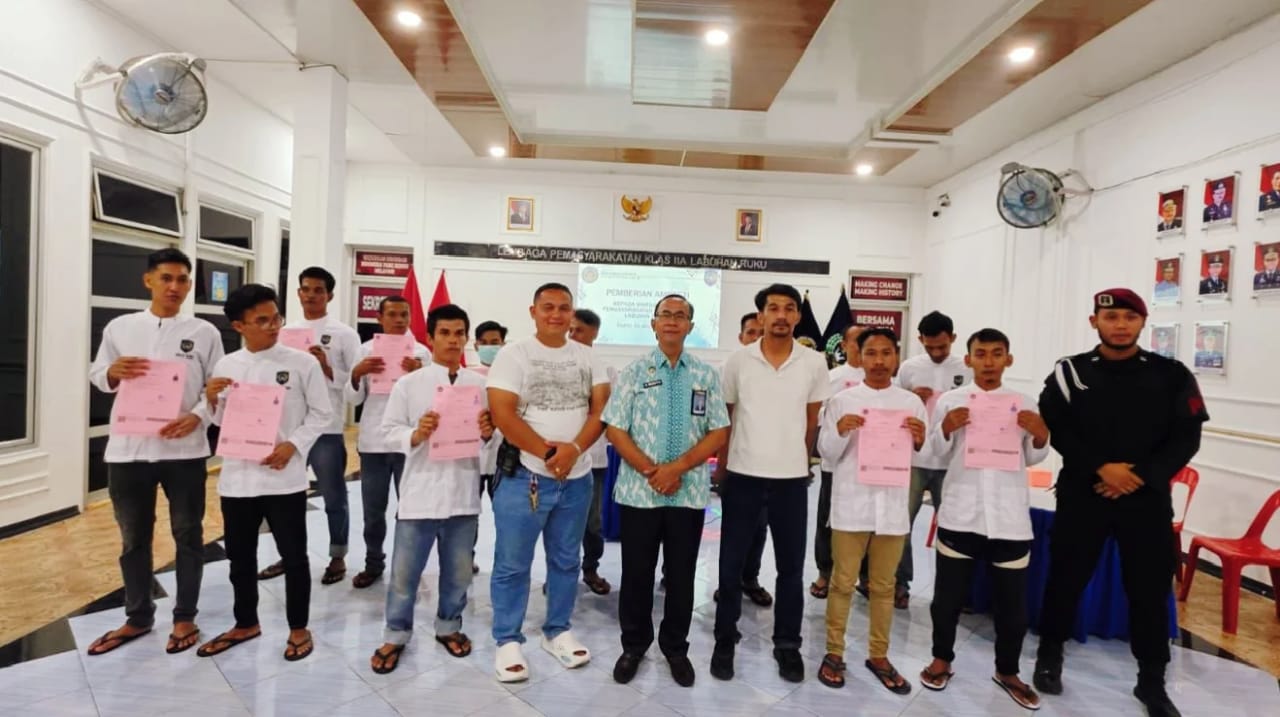 BEBAS: Sebanyak 13 warga binaan Lapas Kelas IIA Labuhan Ruku  menerima amnesti dari Presiden RI, Sabtu(5/8/2025)