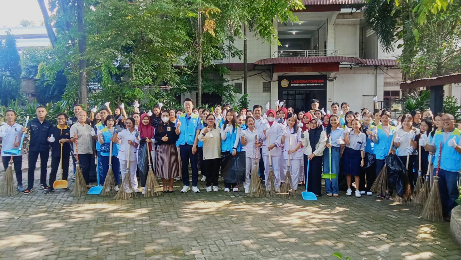 ZERO PLASTIC: Kampanye zero plastic 2040 di kampus USM Indonesia yang diikuti peserta dari tiga negara, Rabu (6/8).