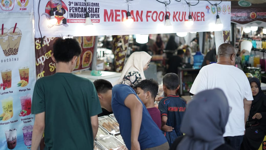 UMKM: Aktivitas pelaku UMKM di 3rd International Indonesian Pencak Silat Open Championship 2025.