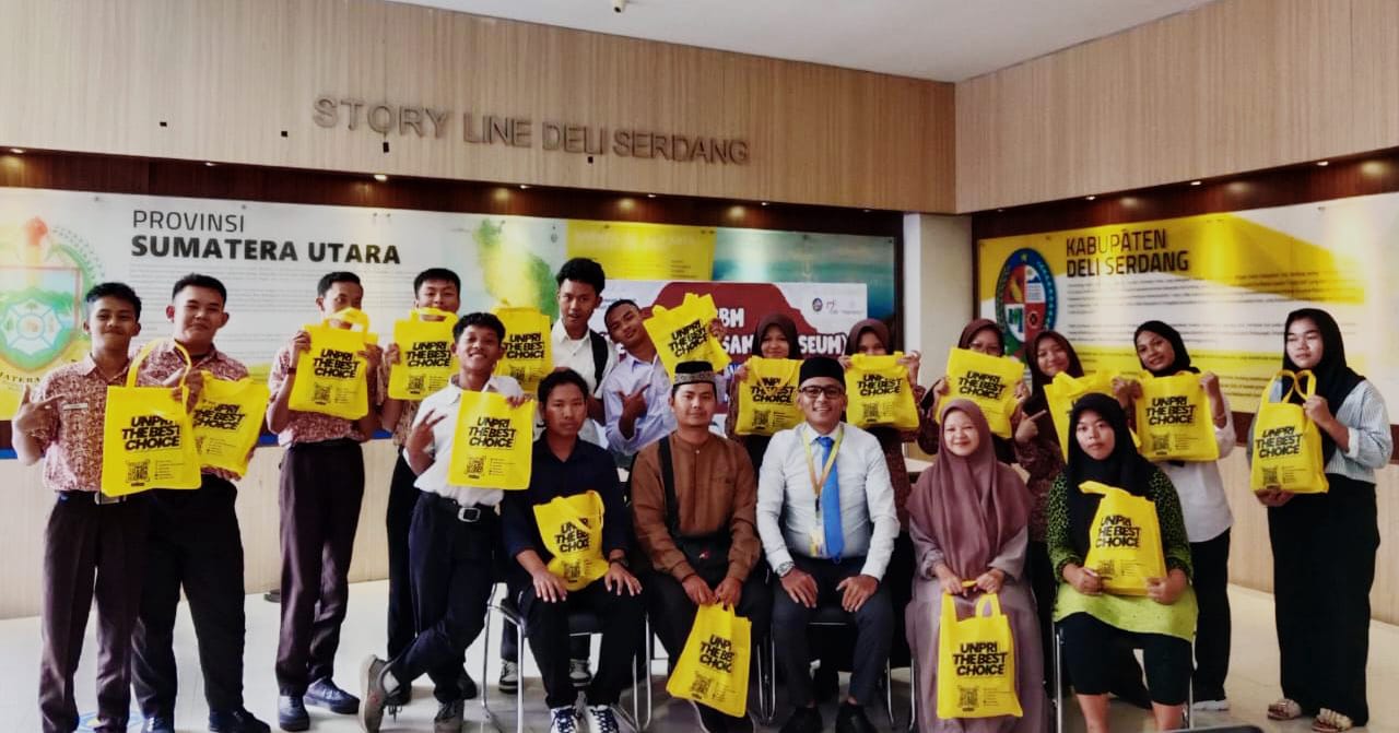 UNPRI: Datok Yan Djuna dari Unpri bersama peserta workshop pengelolaan manajemen media sosial di Museum Daerah Deliserdang. (ISTIMEWA/SUMUT POS)