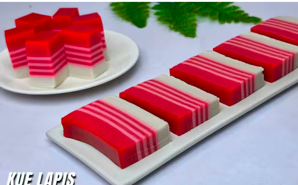 Kua Lapis merah putih (youtube Dapur&nbsp;Dessy).