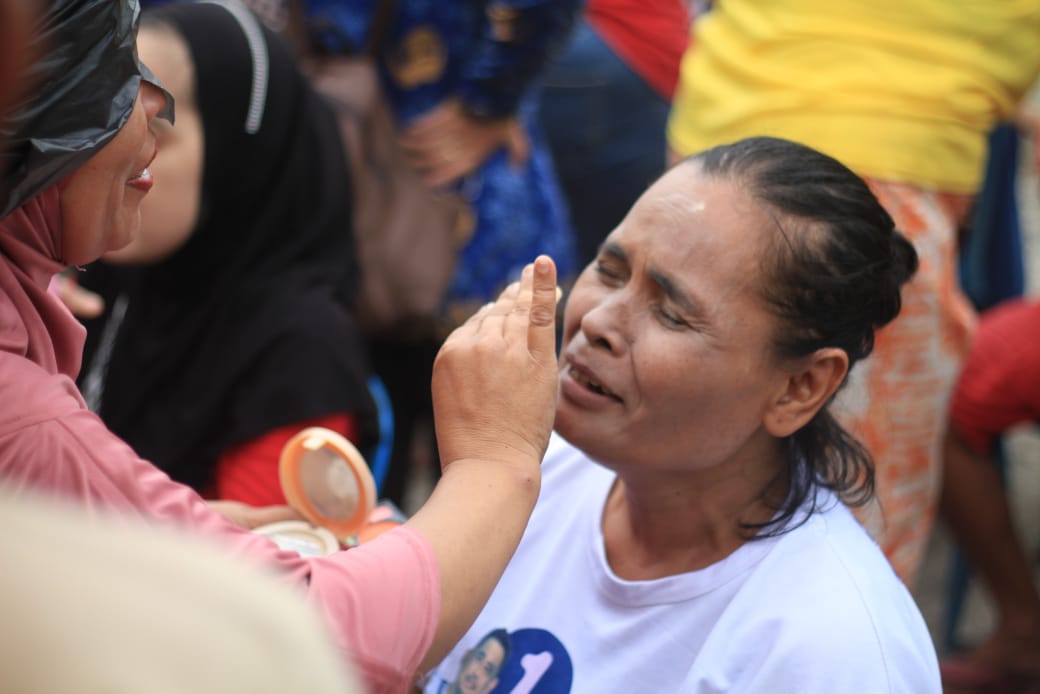 Peserta lomba make-up diacara HUT RI&nbsp;ke&nbsp;80&nbsp;tahun.
